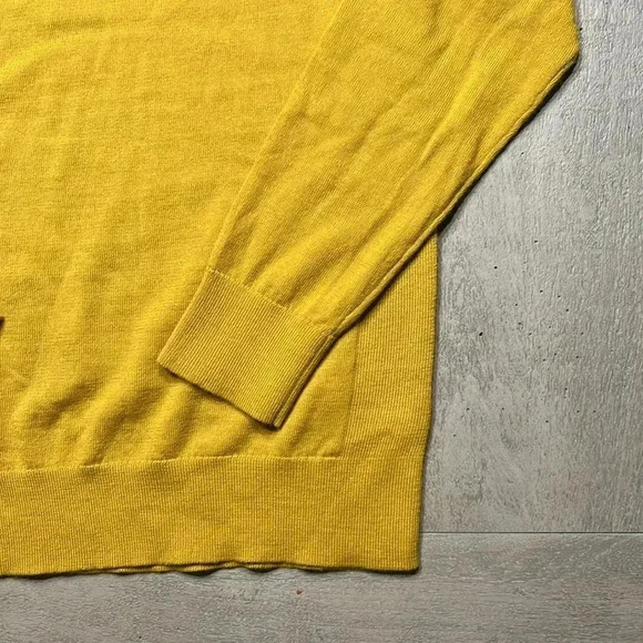 Express merino wool blend sweater, perfect condition, size Medium - Picture 2 of 4